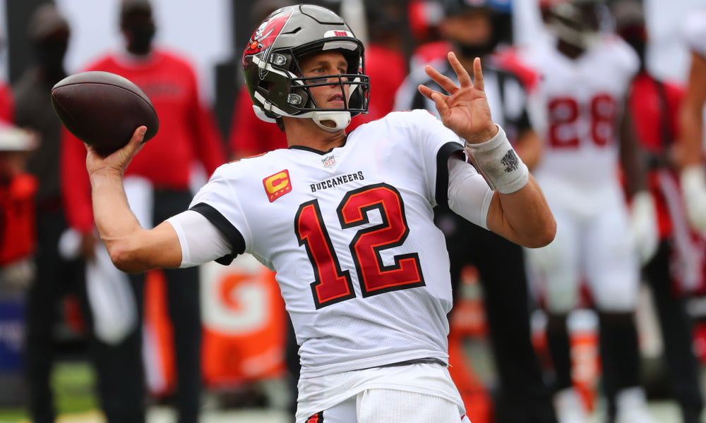 Tom Brady NFL betting trends odds picks giants vs Buccaneers