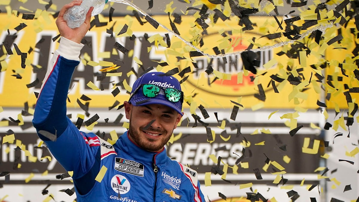 Kyle Larson NASCAR Pennzoil 400 schedule race today