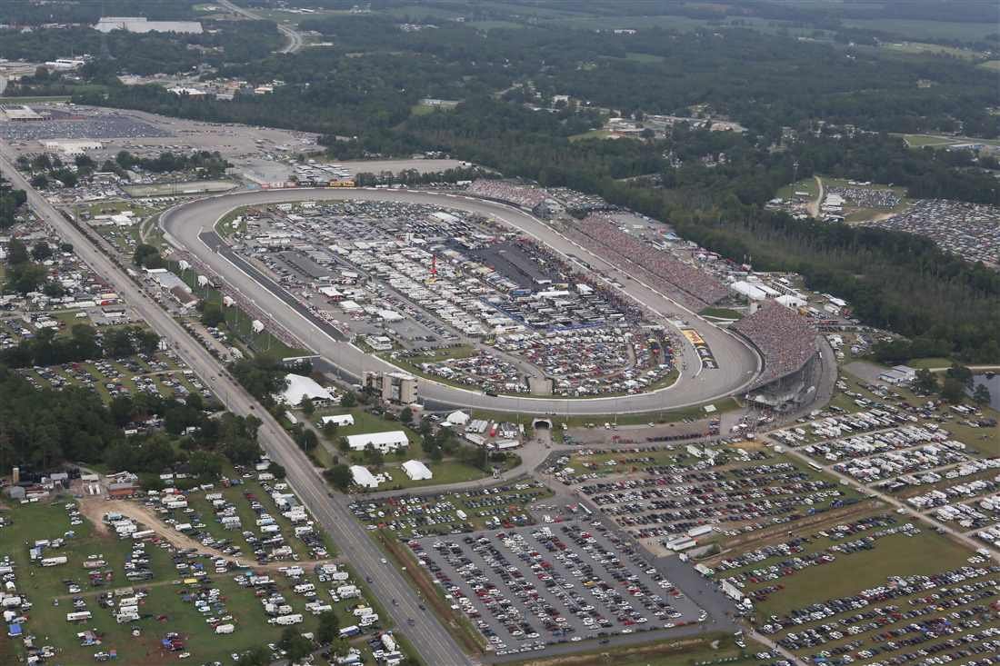 Darlington Raceway Overview, Stats and Weekend Racing Schedule