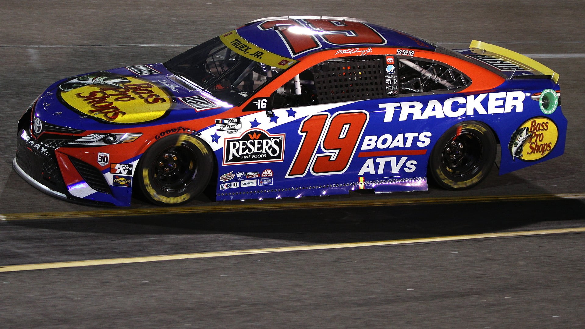 Martin Truex Jr. NASCAR DFS picks DraftKings DuraMAX Drydene 400