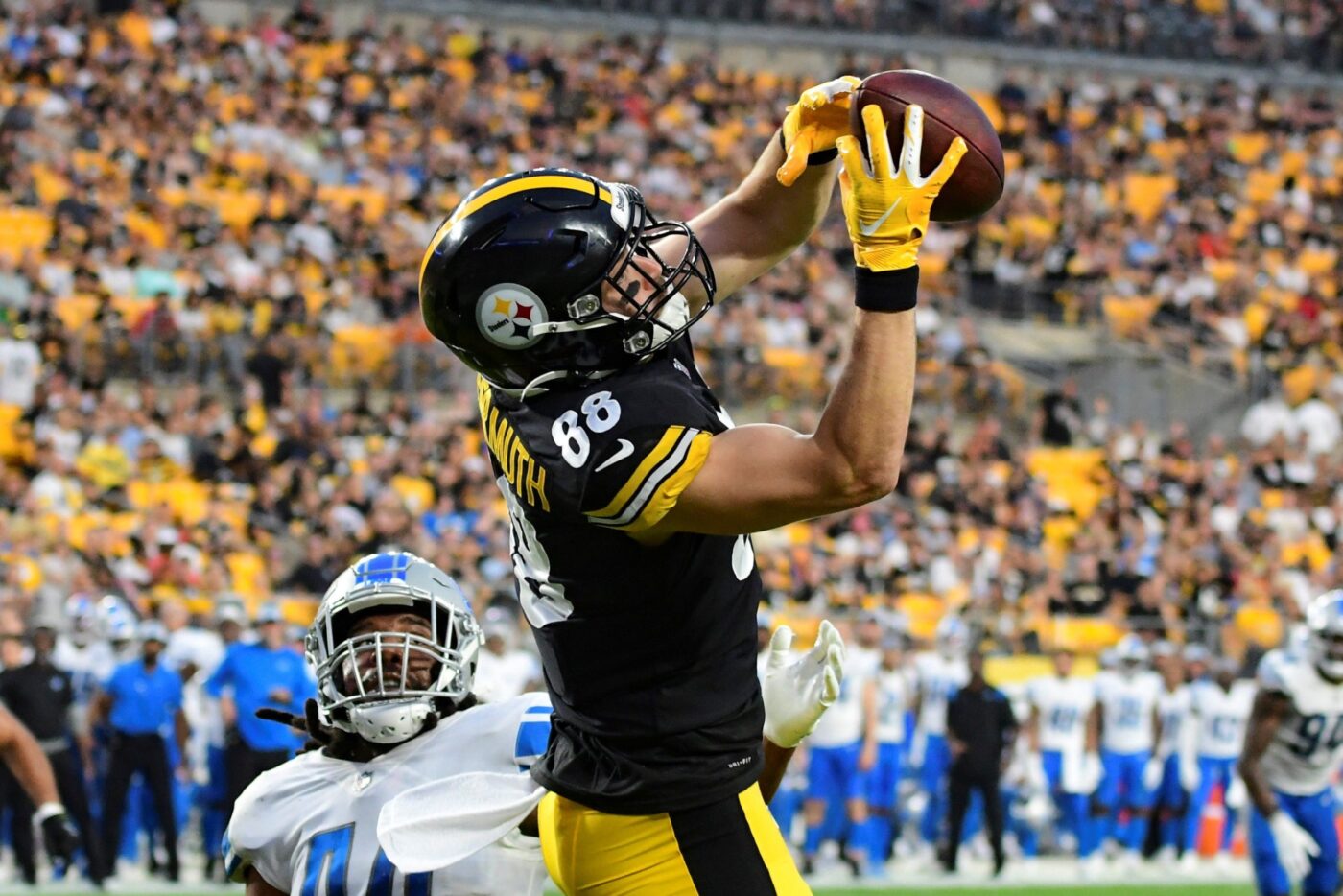 Pat Freiermuth fantasy football start 'em sit 'em week 8