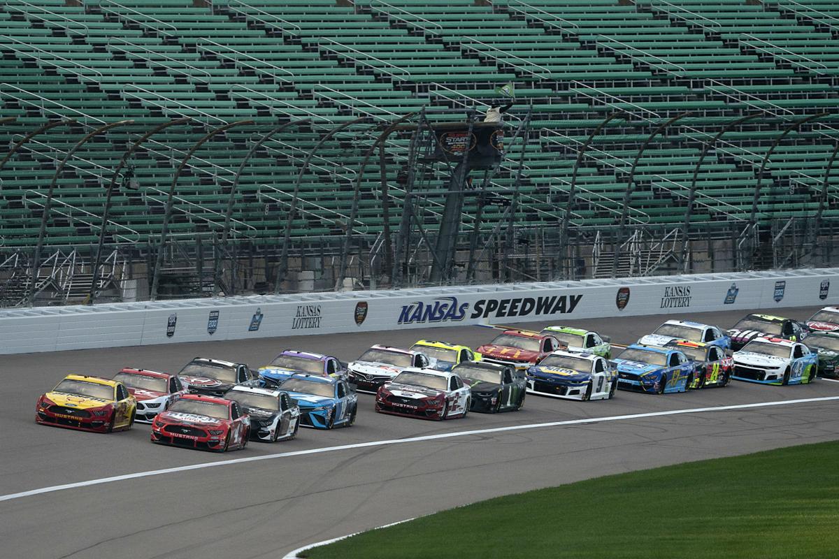 Hollywood Casino 400 starting lineup NASCAR Cup Series stats Kansas Speedway