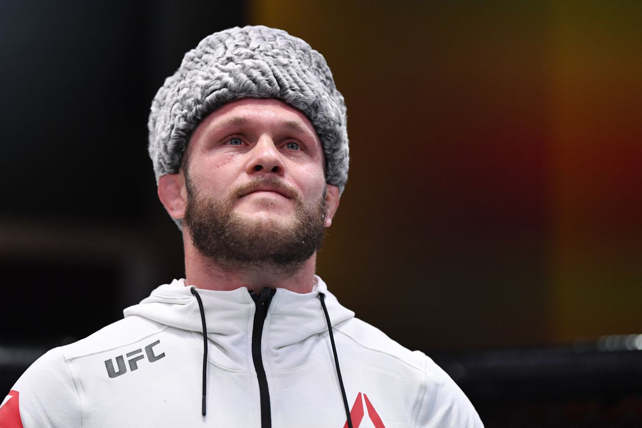 Rafael Dos Anjos vs Rafael Fiziev Prediction, Betting Odds and Fight Card for UFC Vegas 58