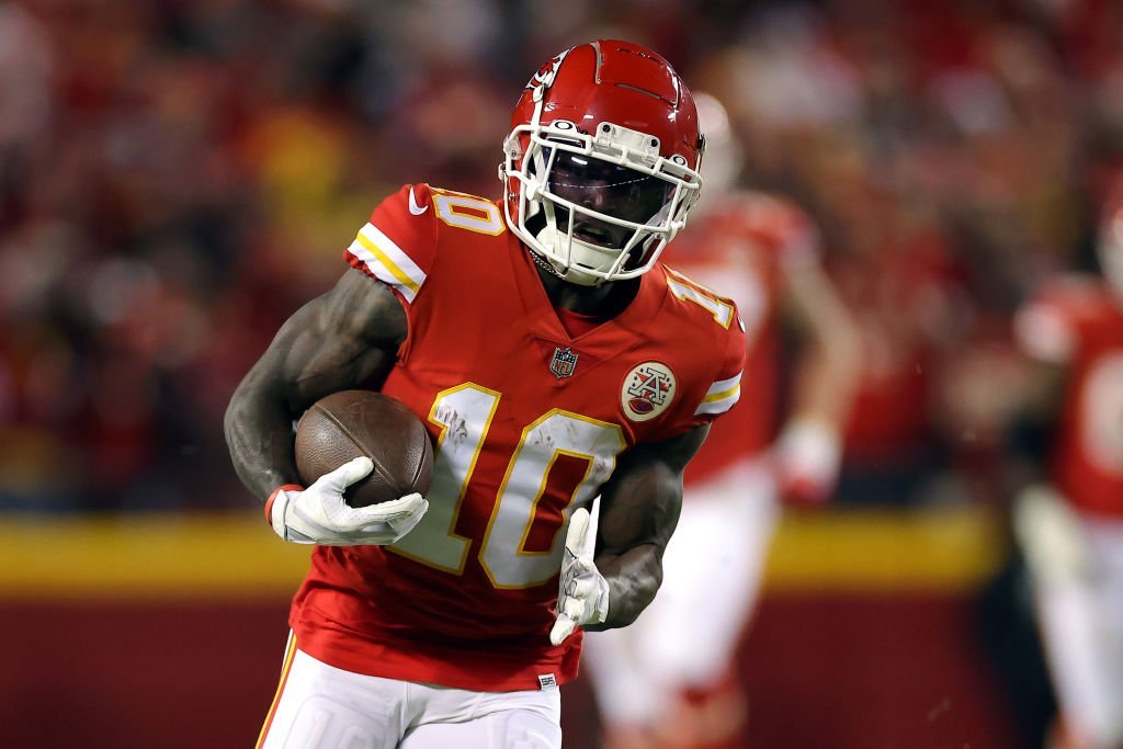 Tyreek Hills Bengals vs Chiefs prediction NFL betting odds trends picks against the spread