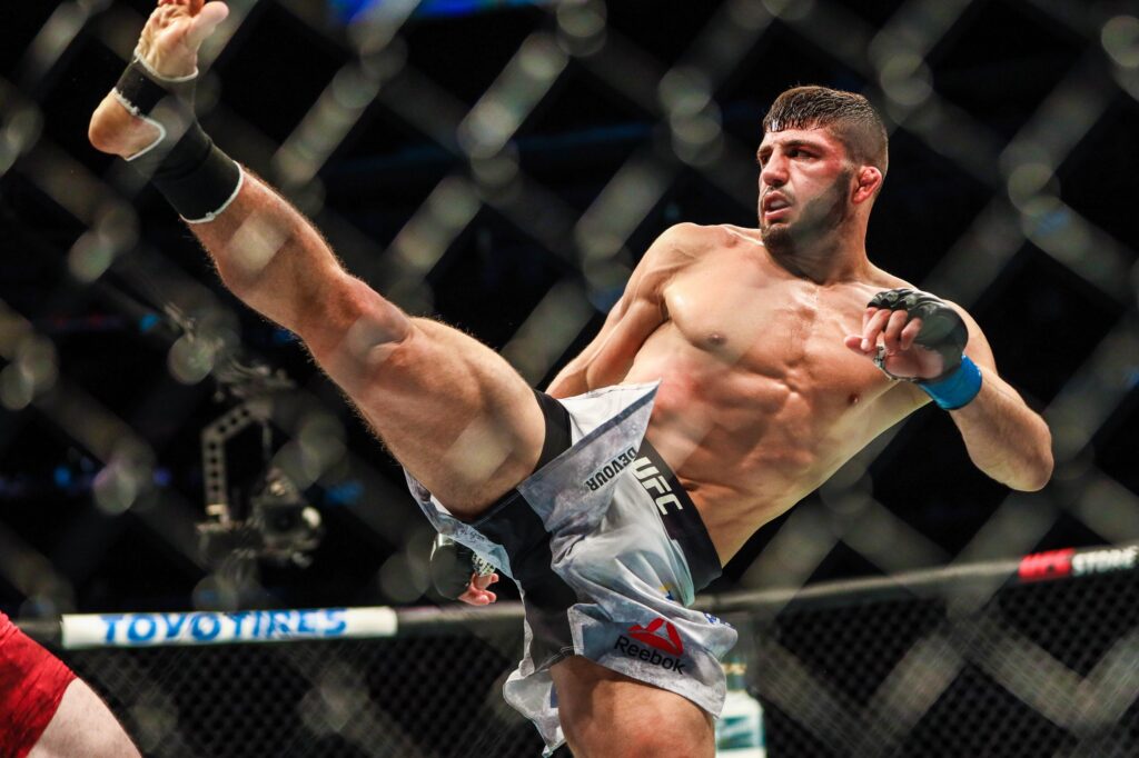Arman Tsarukyan vs Joel Alvarez Prediction, Betting Odds and Fight Card for UFC Fight Night