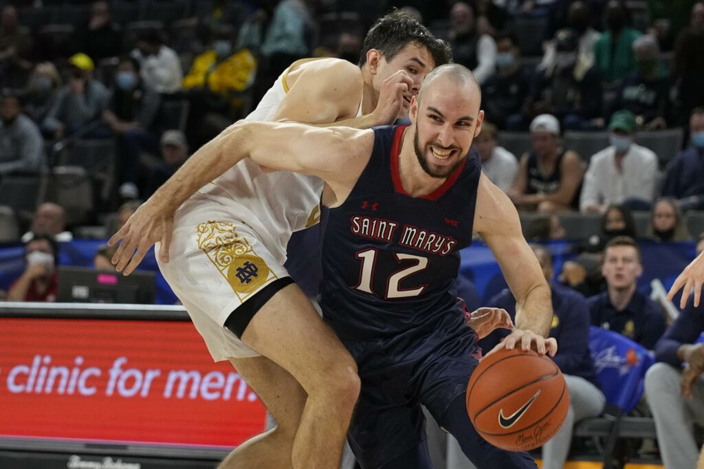 Tommy Kuhse Saint Mary's vs Indiana prediction bracketology college basketball picks NCAA Tournament