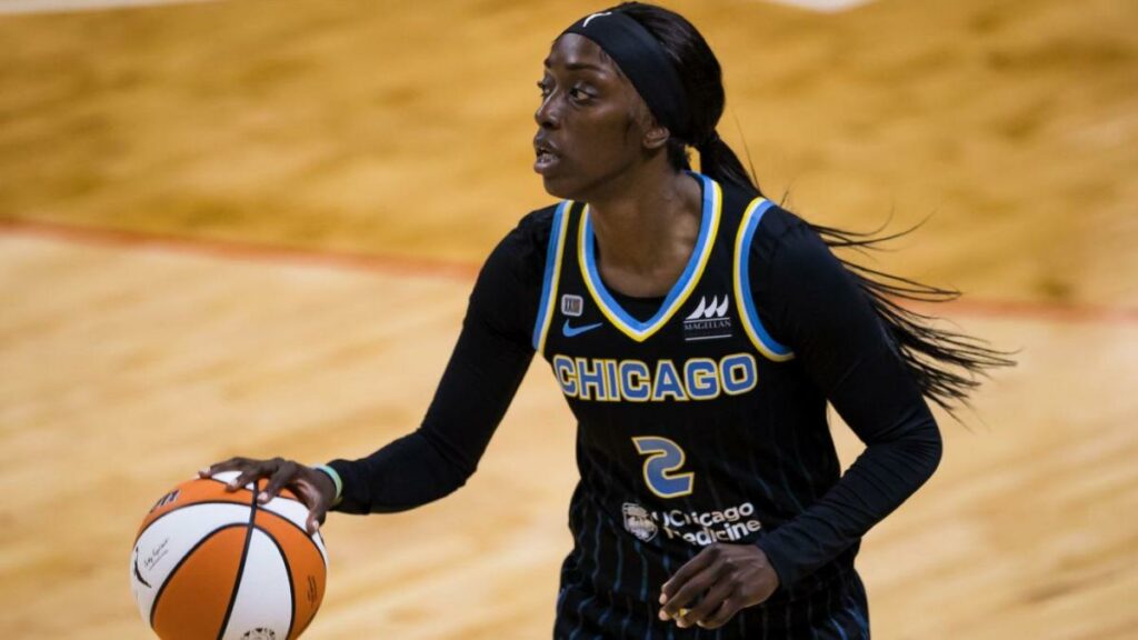 Kahleah Copper Liberty vs Sky prediction WNBA betting odds playoffs