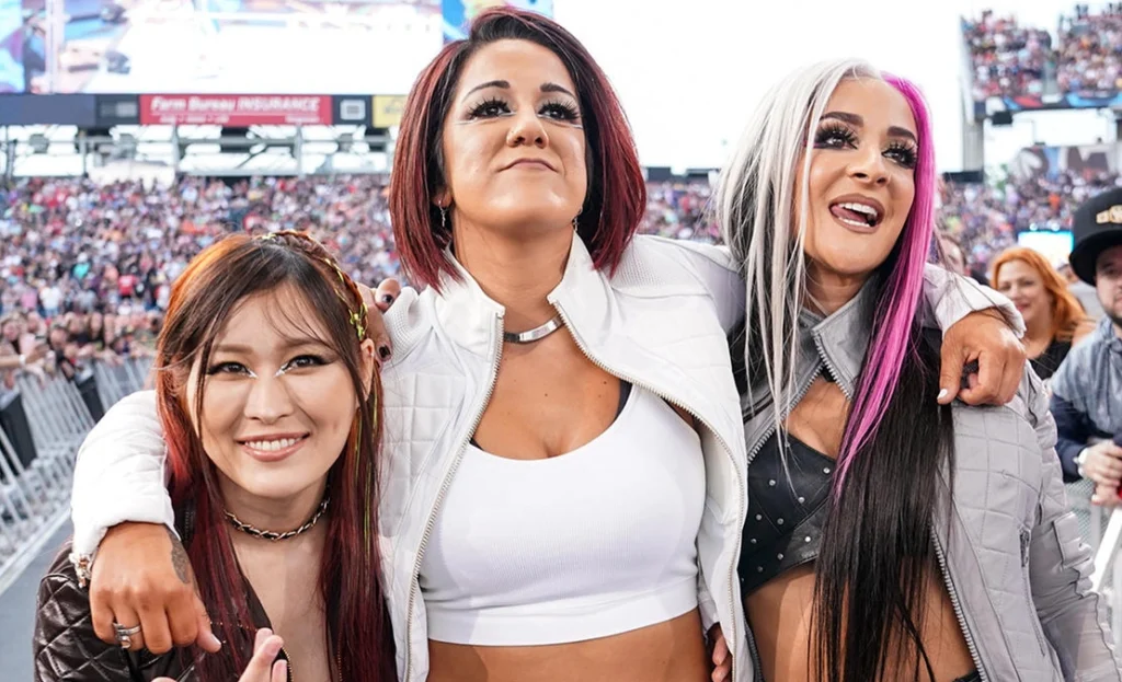 WWE RAW Results, Highlights and News From 8/1: Bayley, Dakota Kai, Io Sky