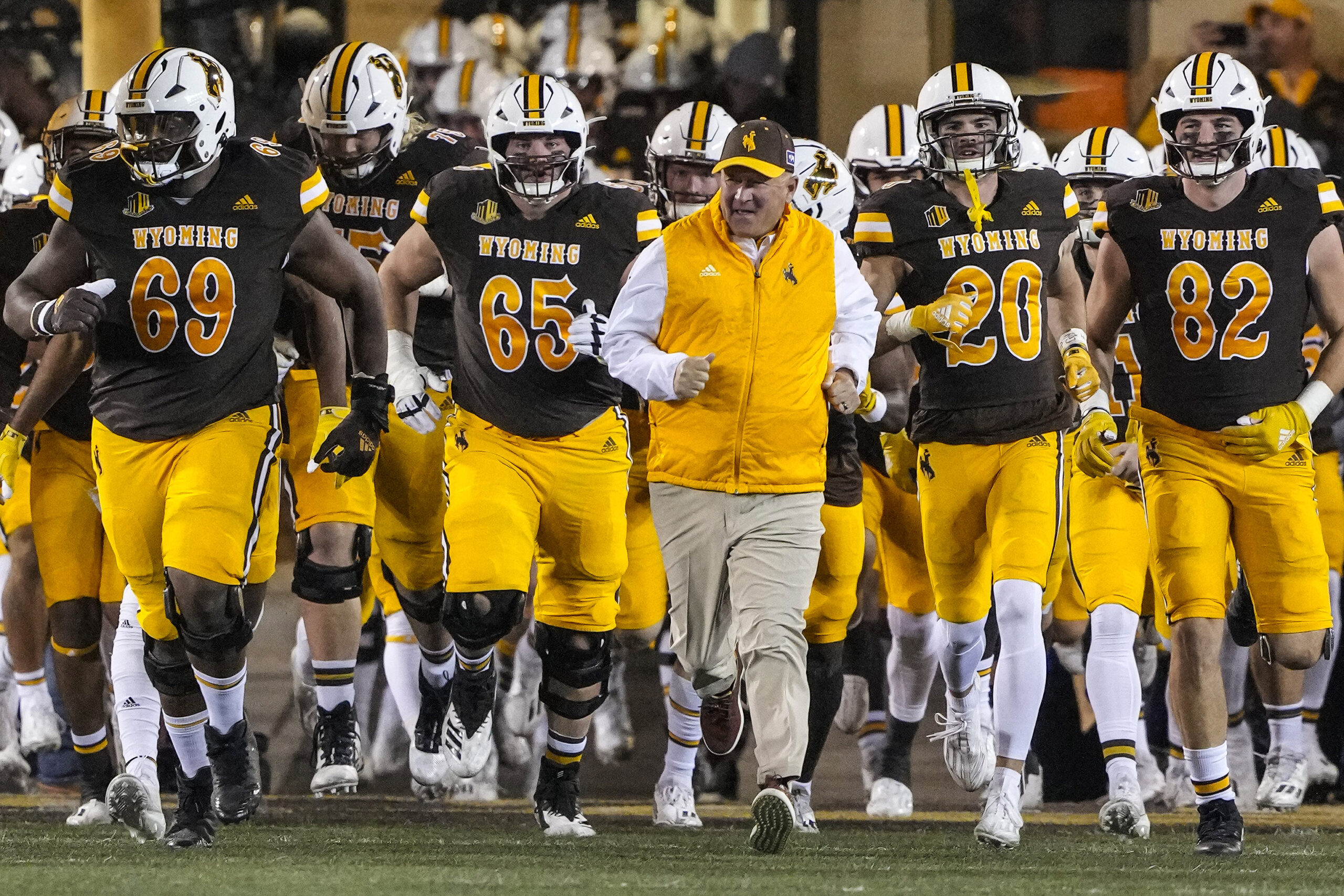 Craig Bohl Ohio vs Wyoming prediction odds college football betting picks Arizona Bowl game predictions