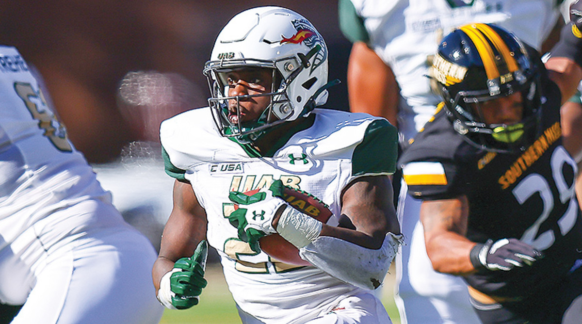 DeWayne McBride Miami (Ohio) vs UAB prediction odds college football betting picks betmgm bonus code
