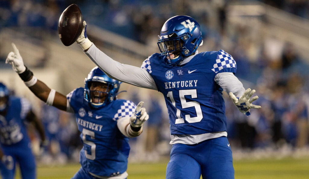 Jordan Wright Iowa vs Kentucky prediction odds college football betting picks Music City Bowl game predictions