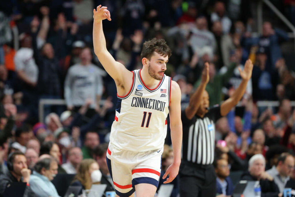 UConn vs San Diego State Prediction and Sweet 16 March Madness Picks