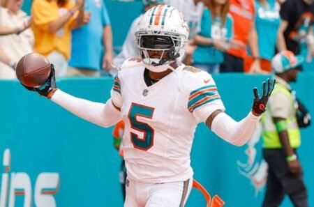 Jalen Ramsey Miami Dolphins fantasy football Week 17 defense streamers