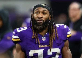 Aaron Jones Fantasy Football Start 'em Sit ’em week 15