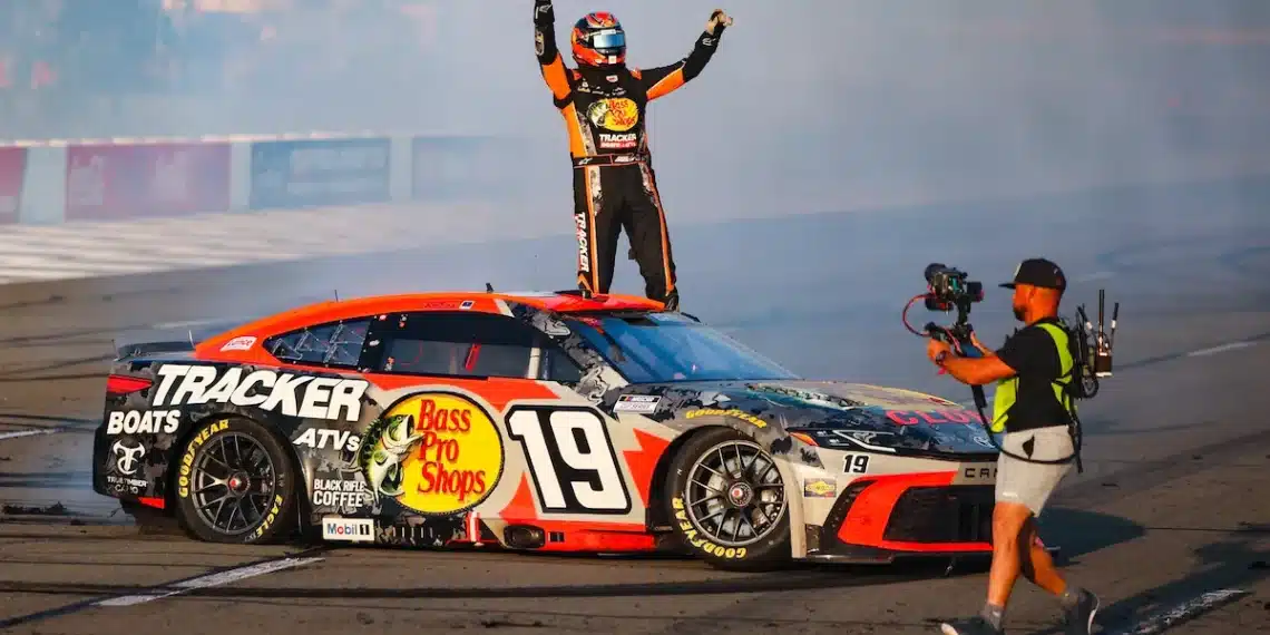 Chase Briscoe Goodyear 400 NASCAR betting odds picks predictions who will win Darlington Raceway