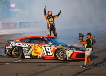 Chase Briscoe Goodyear 400 NASCAR betting odds picks predictions who will win Darlington Raceway