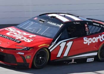 Denny Hamlin NASCAR Cup Series betting odds picks predictions Food City 500 Bristol Motor Speedway